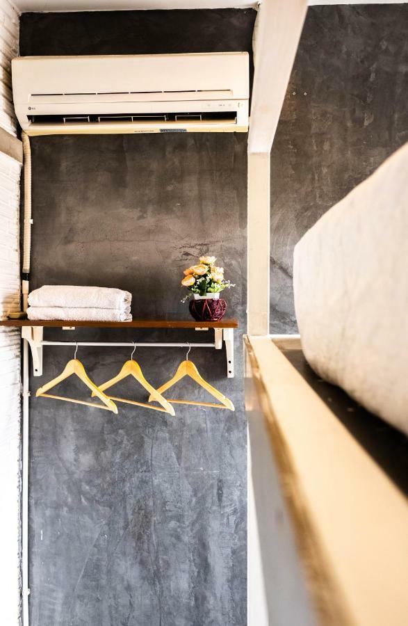 The Old Car Guesthouse Chiang Mai Ngoại thất bức ảnh